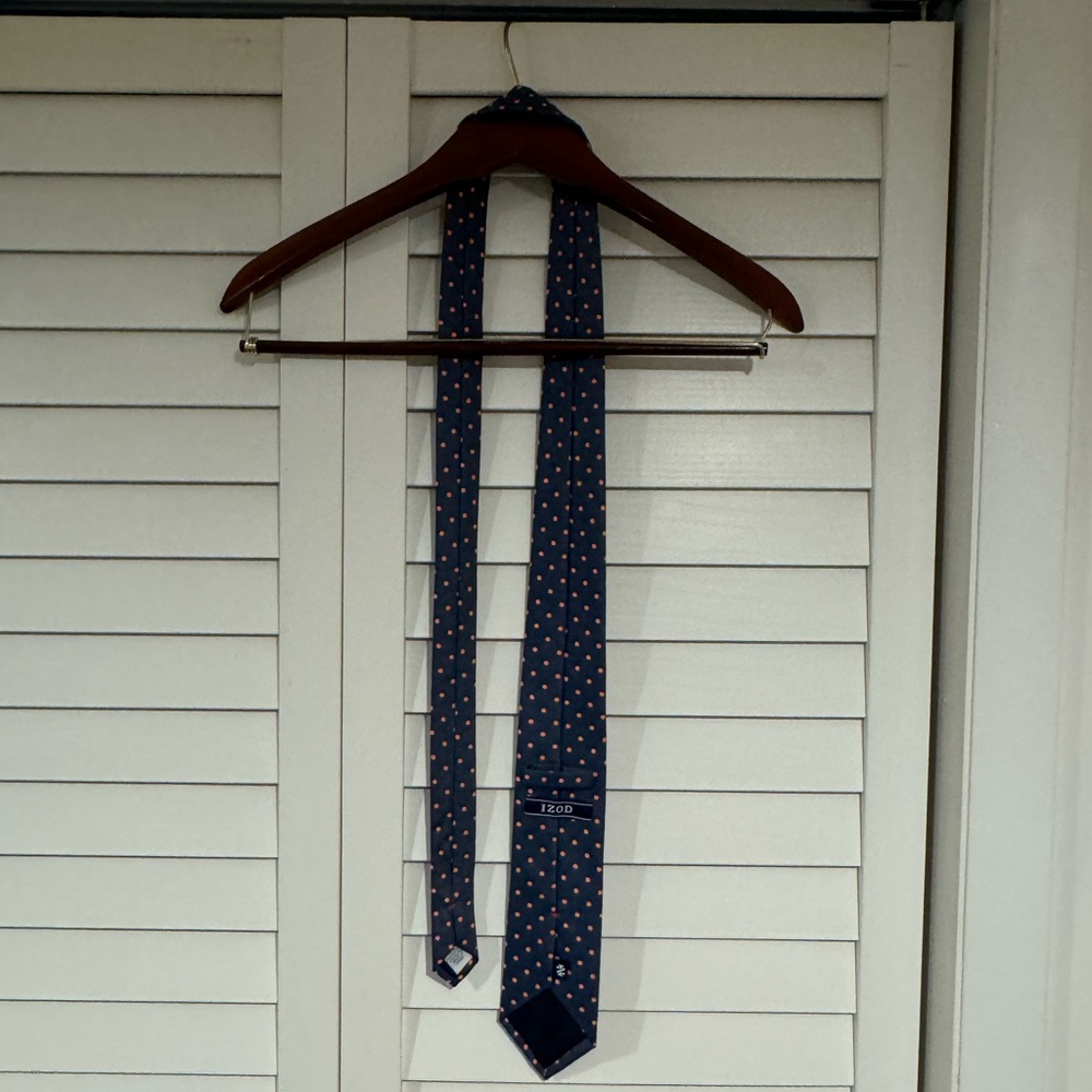 Izod Tie